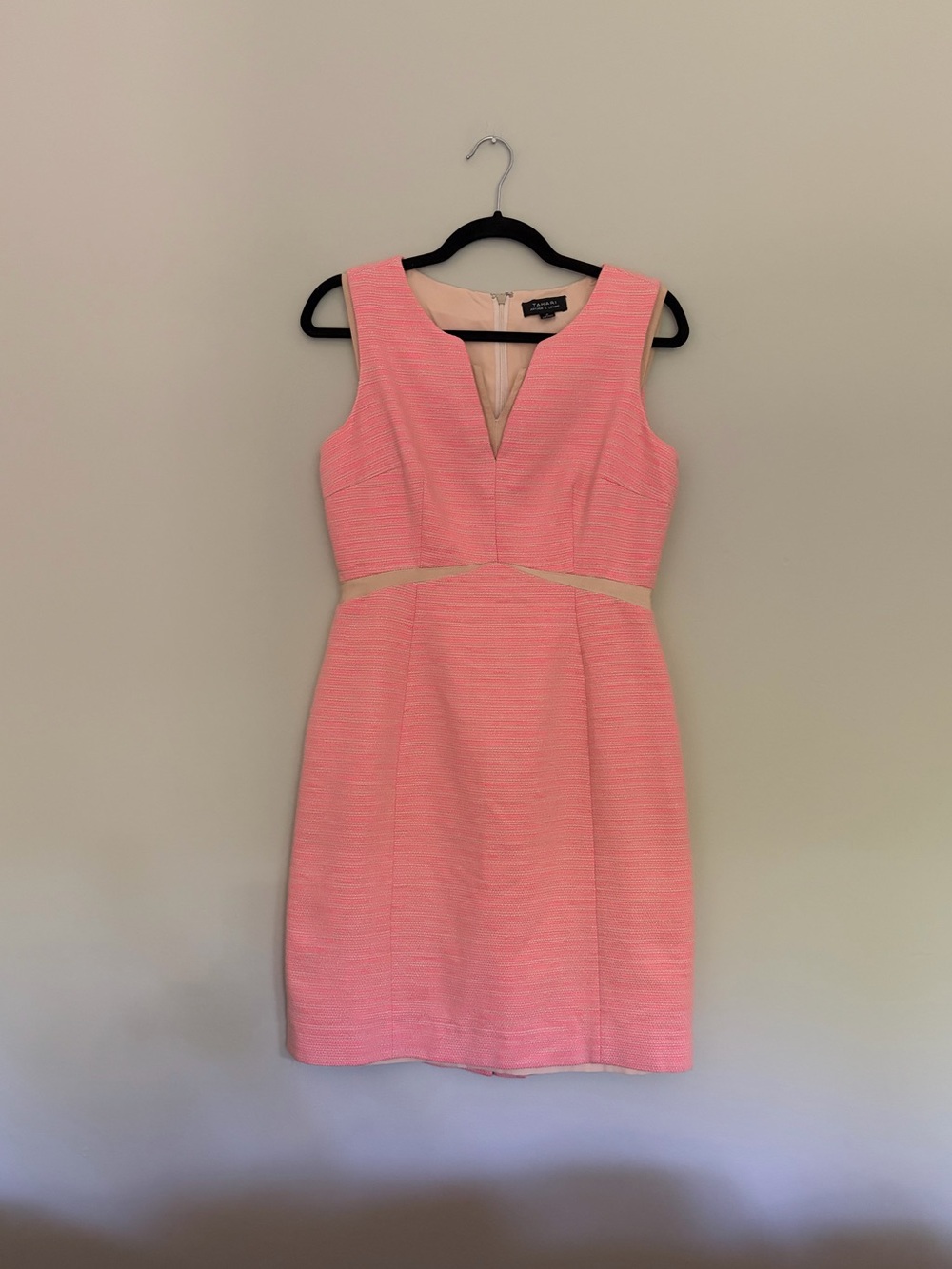 Tahari Arthur S. Levine Coral Pink Textured Mesh V-Neck Sleeveless Sheath Dress